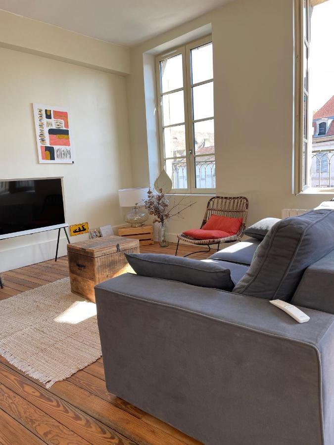 Appartement Au Coeur Du Centre Historique Авалон Екстериор снимка