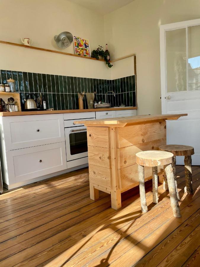 Appartement Au Coeur Du Centre Historique Авалон Екстериор снимка
