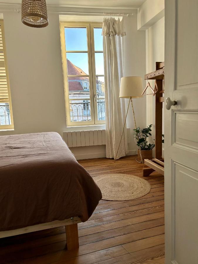 Appartement Au Coeur Du Centre Historique Авалон Екстериор снимка